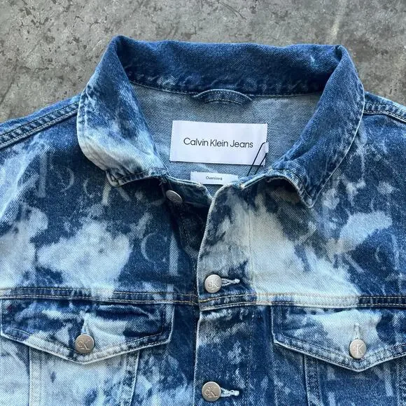 Calvin Klein Jeans Boxy Oversized Denim Jacket Cloudy AOP - Picture 3 of 12